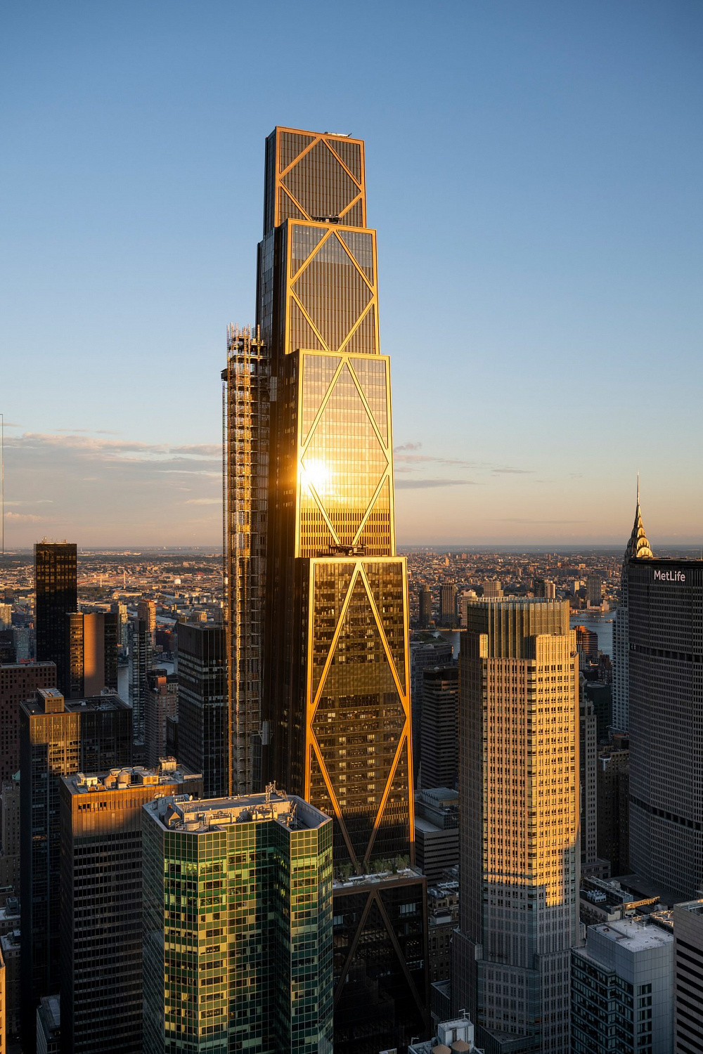 Foster + Partners завершила строительство сверхвысокого небоскрёба для JPMorgan Chase в Нью-Йорке